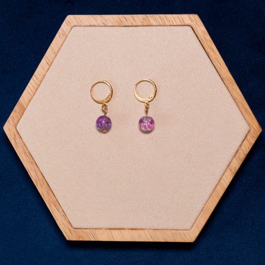 Small earrings with crackle glass beads