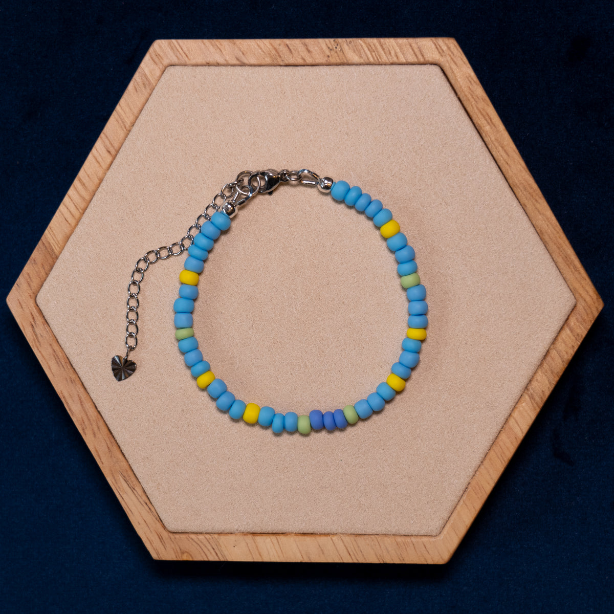 Rocailles bracelet in soft color mix