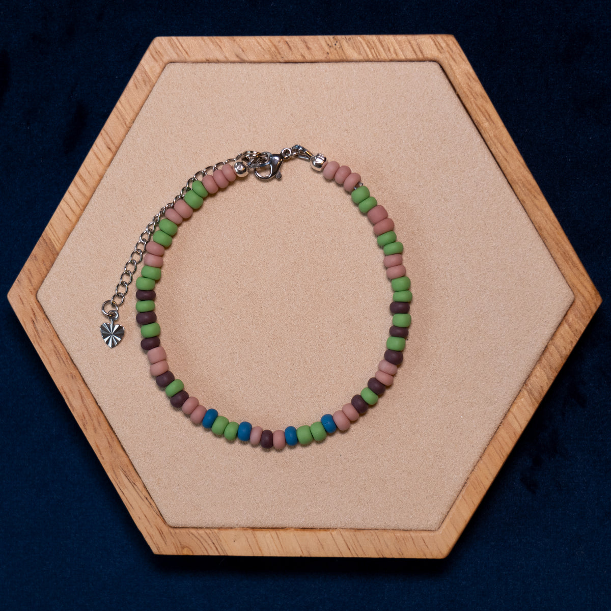 Rocailles bracelet in soft color mix