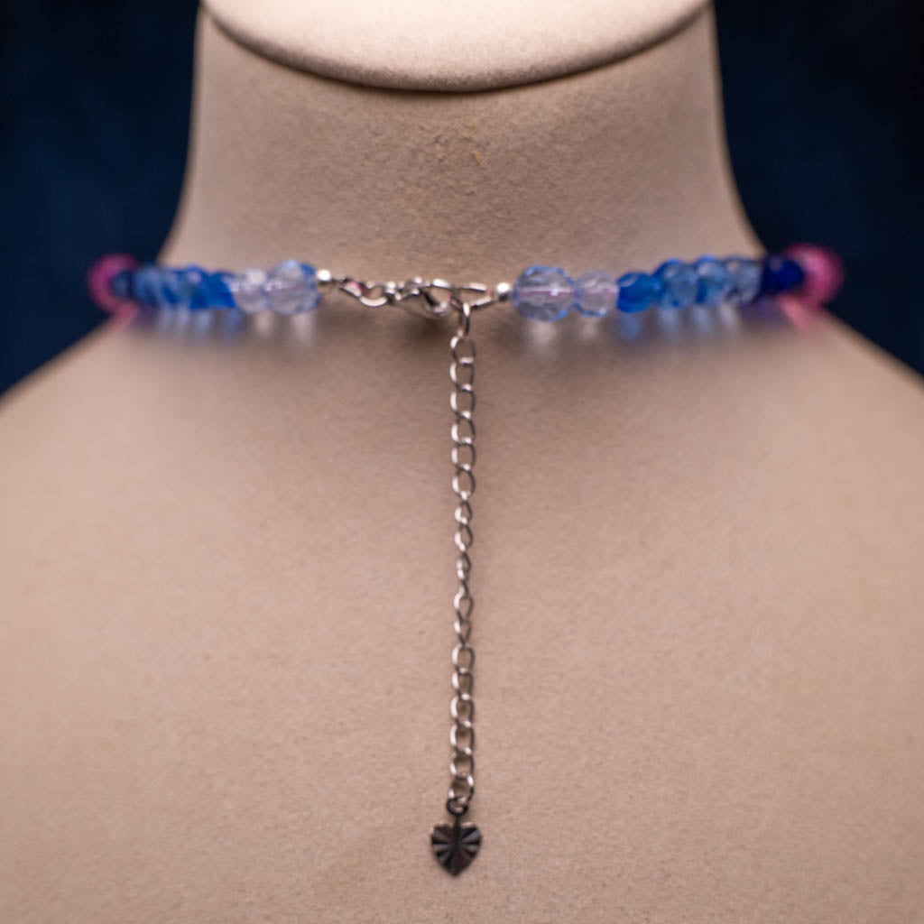 Ketting van roze en blauwe facetkralen