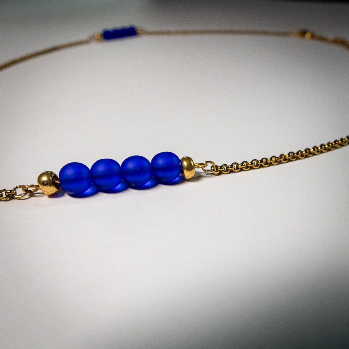 Midnight Moon ketting met maan en donkerblauwe kralen